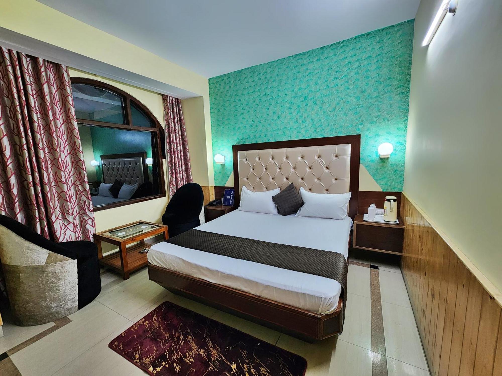 Hotel Taj Palace Near Mall Road Shimla Exterior foto